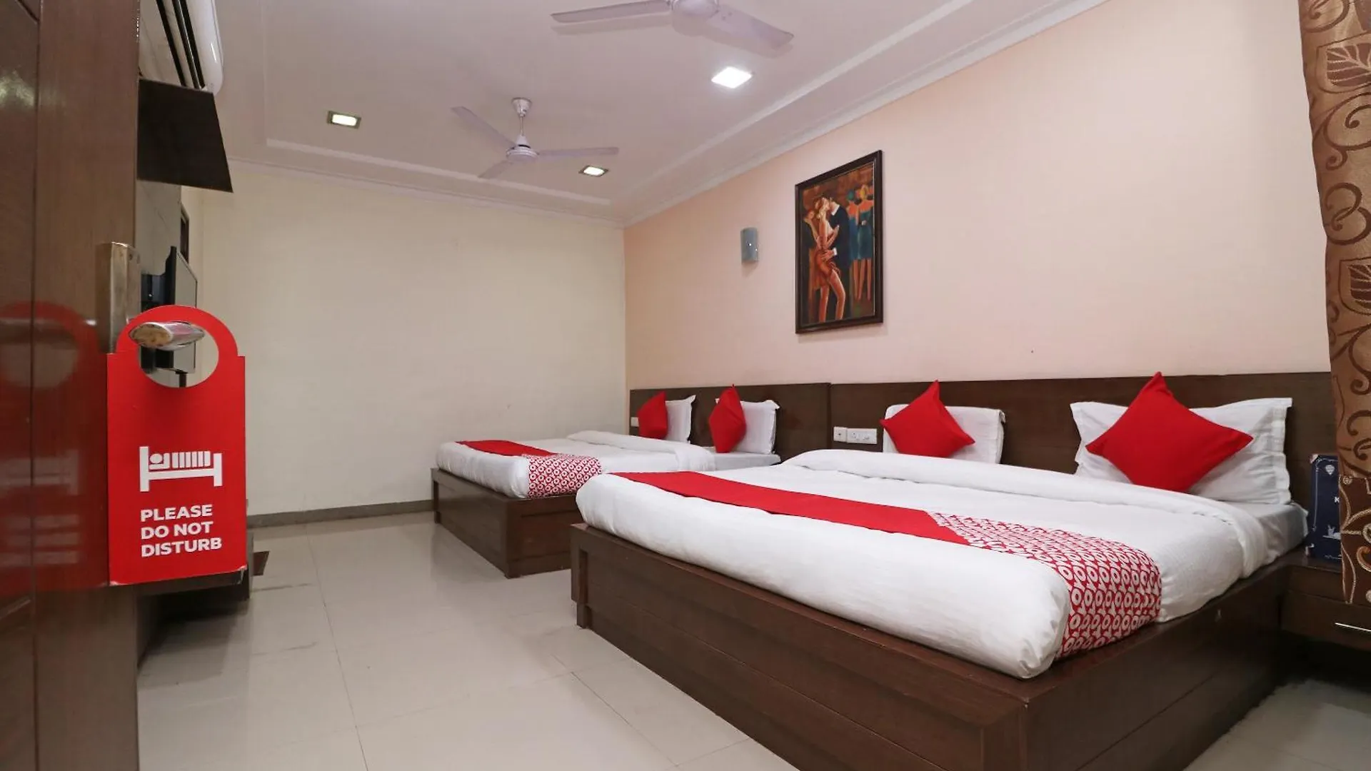 Oyo 16147 Hotel Jyoti Continental Agra Agra