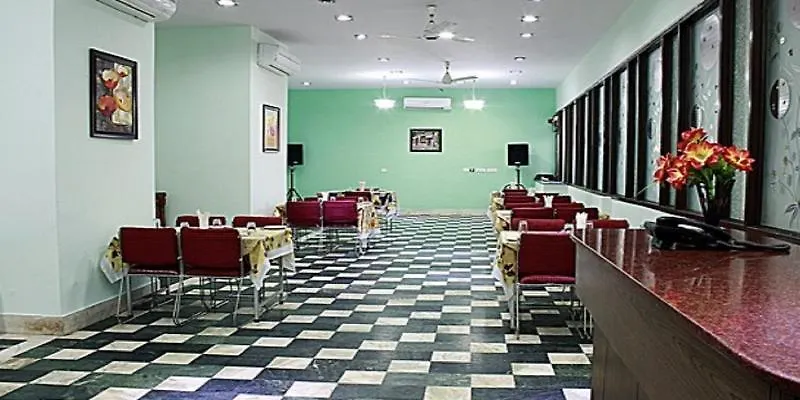 Oyo 16147 Hotel Jyoti Continental Agra Agra